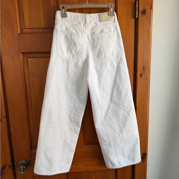 Citizens of Humanity Pina Cropped Low Rise Baggy Cotton Jean in Chalk - Picture 7 of 11